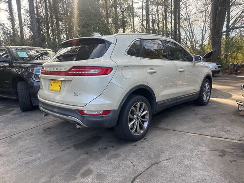 Used 2018 Lincoln MKC Select image 5