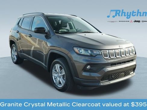 Used 2022 Jeep Compass Latitude image 1