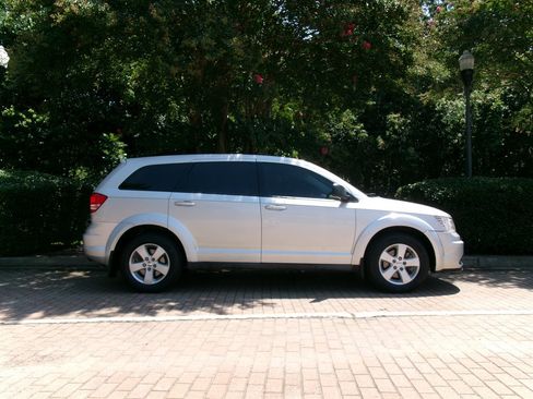 Used 2013 Dodge Journey American Value Package w/ Flexible Seating Group FWD image 5