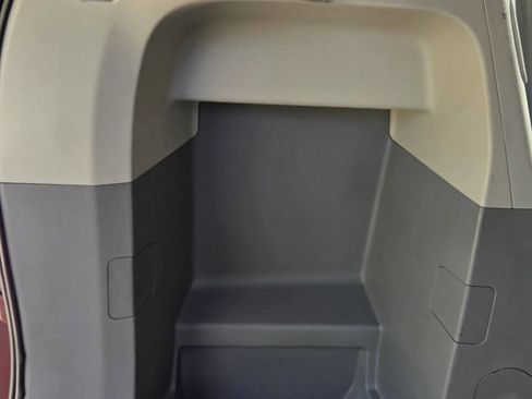 Used 2013 Toyota Sienna XLE image 44