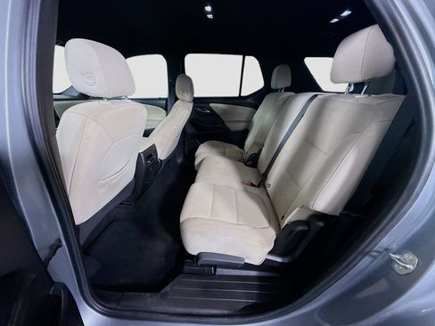 Used 2023 Chevrolet Traverse LS image 25