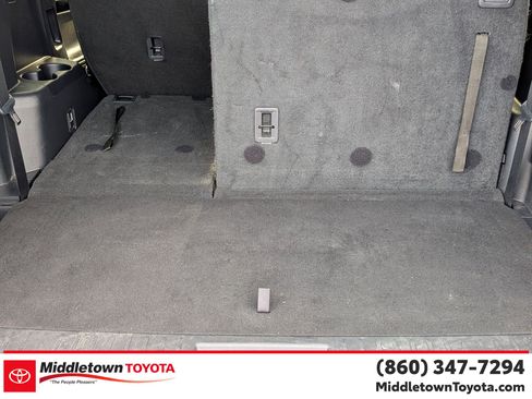 Certified 2024 Toyota Highlander XLE image 33