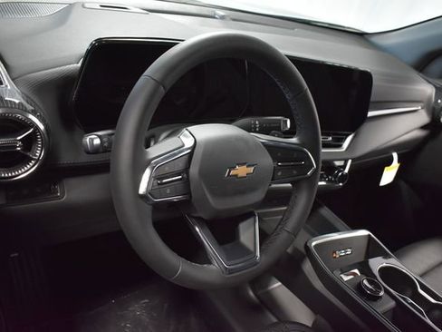 New 2026 Chevrolet Equinox LT w/ Convenience Package II AWD/4WD image 12