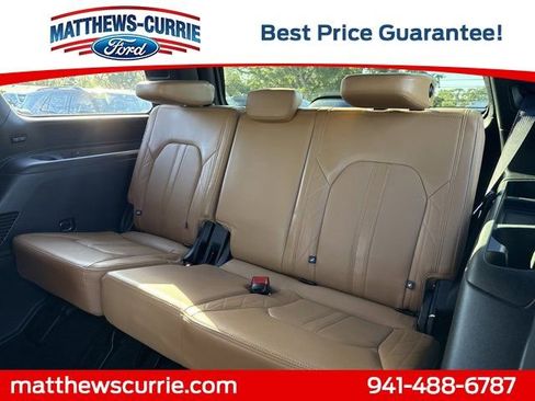 Certified 2022 Ford Expedition Platinum image 13