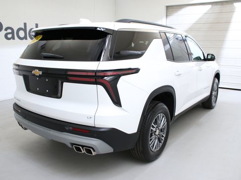 Used 2024 Chevrolet Traverse LT w/ LPO, Floor Liner Package FWD image 8