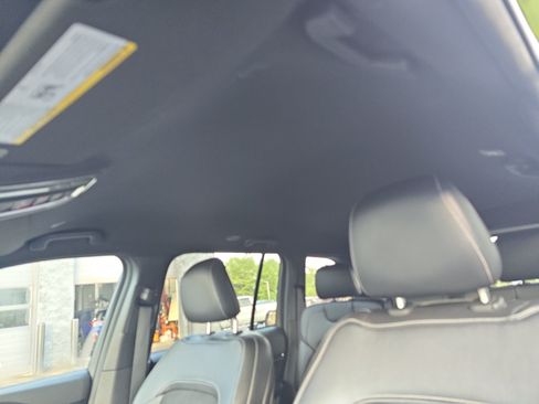 Used 2023 Jeep Grand Cherokee Altitude AWD/4WD image 27