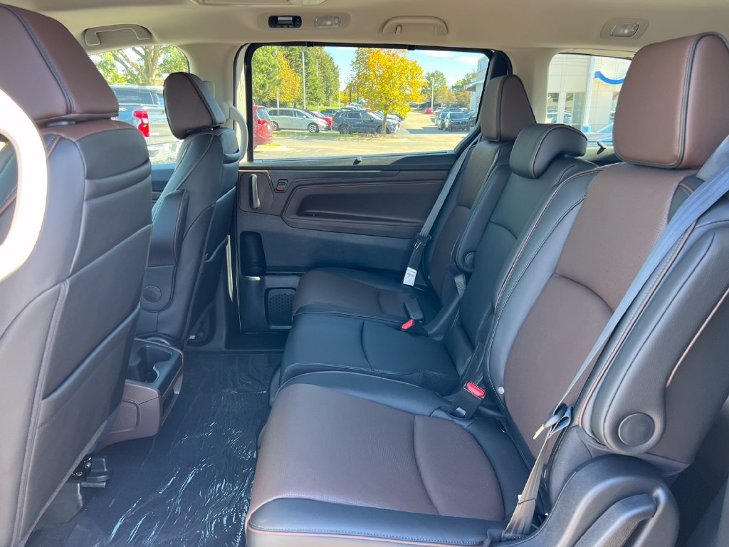 New 2027 Honda Odyssey Elite image 4