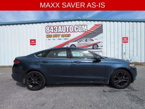 Used 2018 Ford Fusion SE w/ Equipment Group 201A FWD image 9