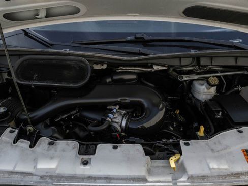 Used 2019 Ford Transit 250 130 Low Roof image 42