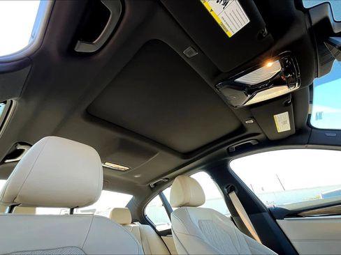 Used 2022 BMW 530i w/ M Sport Package image 13