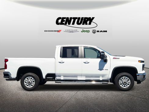Used 2025 Chevrolet Silverado 2500 LT w/ All Star Edition AWD/4WD image 2