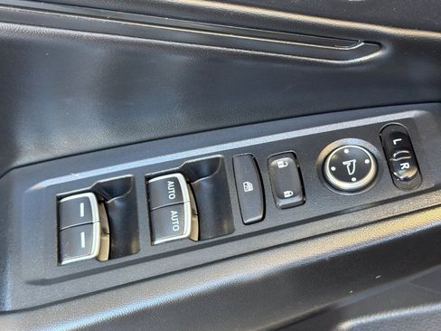 Used 2023 Honda Accord EX image 12