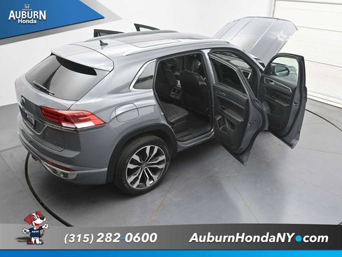 Used 2020 Volkswagen Atlas Cross Sport SEL Premium R-Line AWD/4WD image 42