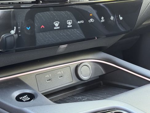 New 2026 Nissan Sentra SV w/ SV Convenience Package FWD image 17