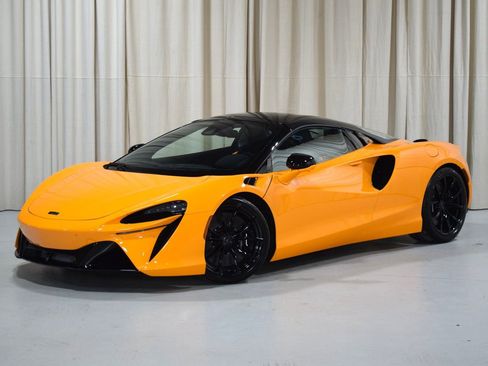 New 2026 McLaren Artura Spider image 1
