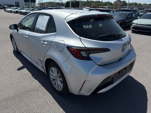 Used 2024 Toyota Corolla SE FWD image 3
