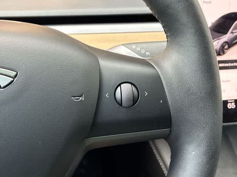 Used 2023 Tesla Model 3 Standard Range RWD image 27
