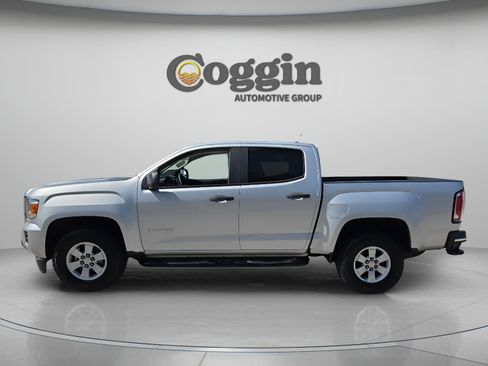 Certified 2020 GMC Canyon 2WD Crew Cab w/ Convenience Package image 2