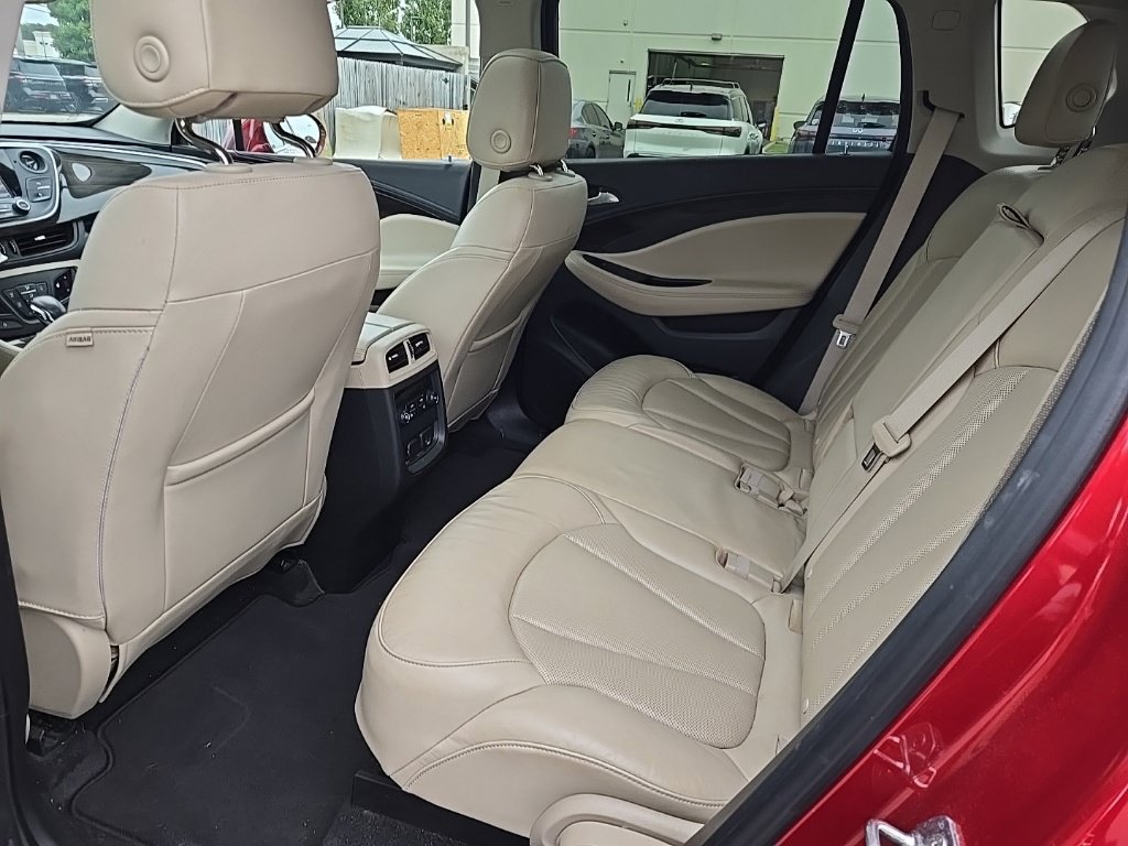 Used 2019 Buick Envision Essence FWD image 12
