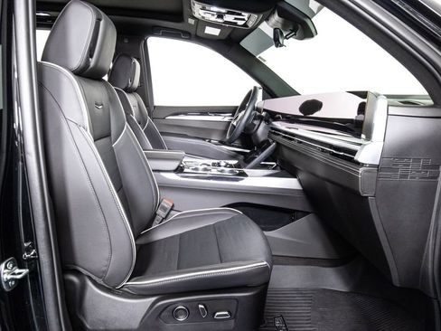 Used 2025 Cadillac Escalade Sport w/ Touring Package image 10