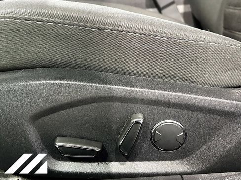 Used 2020 Ford Fusion SE image 20