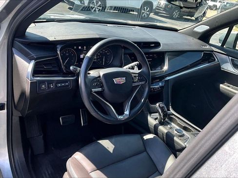 Certified 2024 Cadillac XT6 Sport w/ Technology Package AWD/4WD image 15