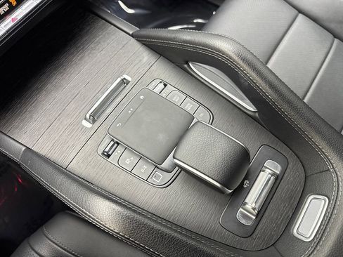 Used 2025 Mercedes-Benz GLS 450 4MATIC image 70
