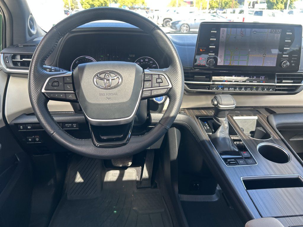 Certified 2022 Toyota Sienna Limited AWD/4WD image 22