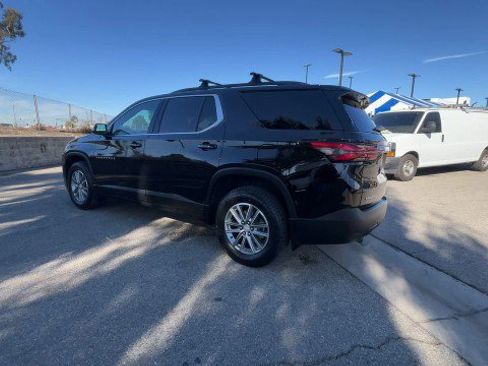 Used 2023 Chevrolet Traverse LT image 6