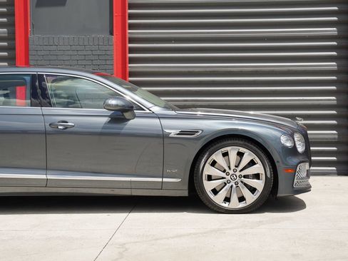 Used 2020 Bentley Flying Spur W12 AWD/4WD image 3