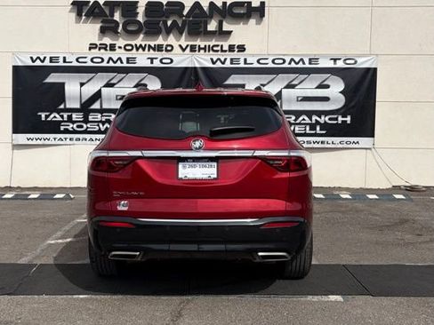 Used 2024 Buick Enclave Premium AWD/4WD image 7