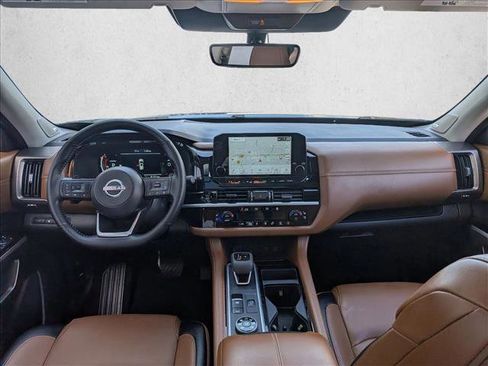 Used 2025 Nissan Pathfinder Platinum w/ Cargo Package AWD/4WD image 22