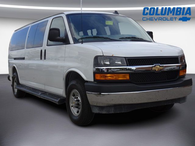 Used 2025 Chevrolet Express 3500 LT w/ LT Preferred Equipment Group RWD image 9