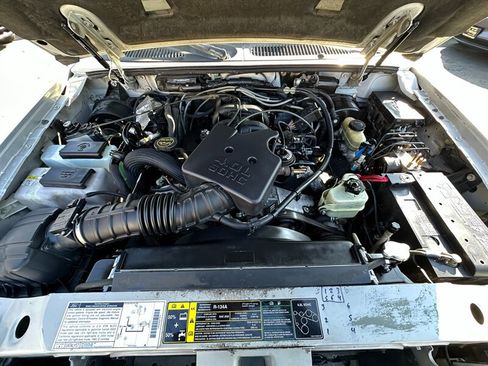 Used 2002 Ford Explorer Sport Trac Value image 10