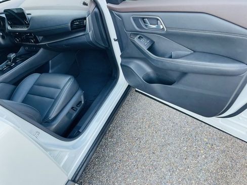 Certified 2021 Nissan Rogue SL w/ Premium Package image 21