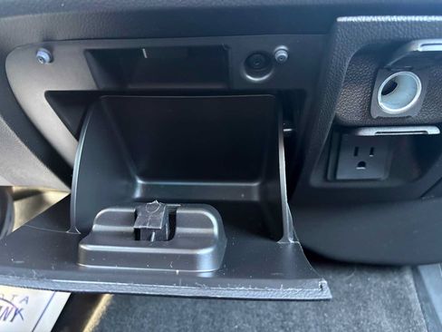 Used 2018 Chevrolet Silverado 2500 LT AWD/4WD image 19