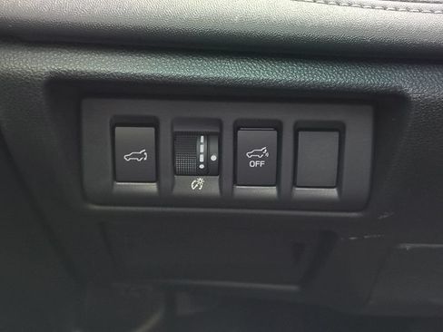 Used 2025 Subaru Outback Touring AWD/4WD image 14