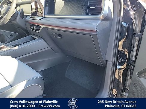 New 2026 Volkswagen Tiguan SE R-Line image 43