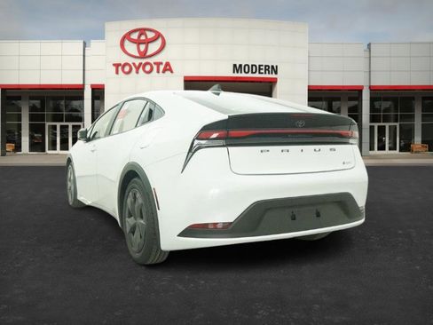 New 2026 Toyota Prius LE image 15