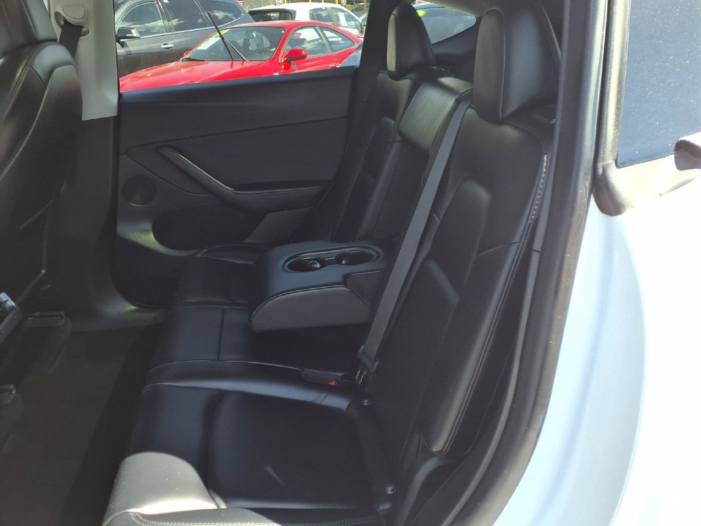 Used 2021 Tesla Model Y Long Range AWD/4WD image 21