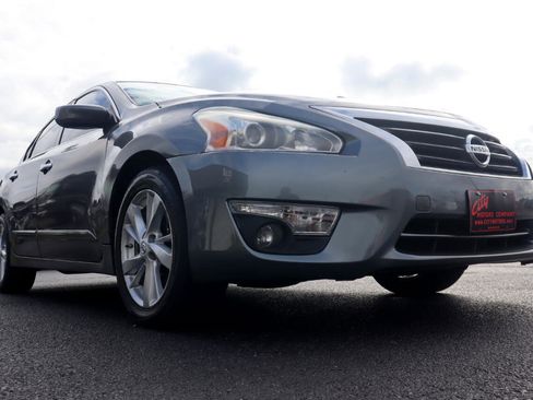 Used 2015 Nissan Altima 2.5 SV image 17