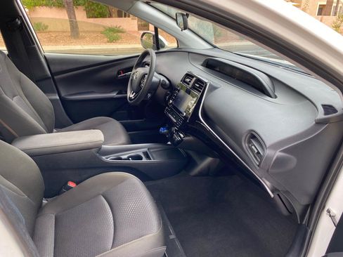 Used 2022 Toyota Prius LE FWD image 48