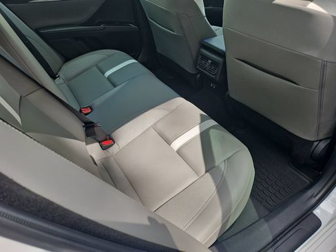 Used 2026 Toyota Camry SE w/ Convenience Package FWD image 32