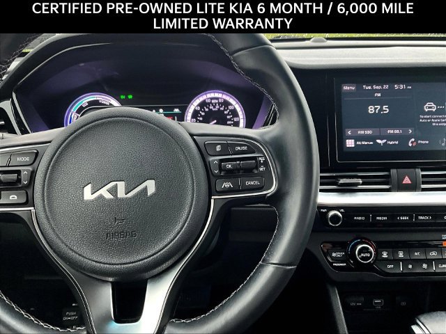 Used 2022 Kia Niro LXS FWD image 11