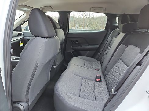 New 2026 Nissan Kicks SV image 8