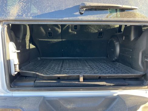 Used 2020 Jeep Wrangler Unlimited Sahara image 19