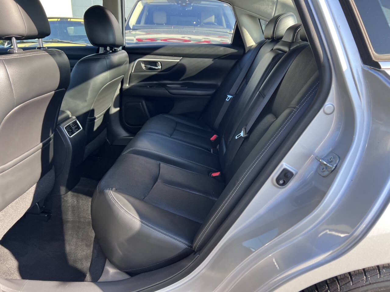 Used 2016 Nissan Altima 2.5 SL w/ 2.5 Technology Package FWD image 8