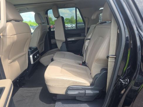Used 2024 Ford Expedition Max Limited RWD image 12