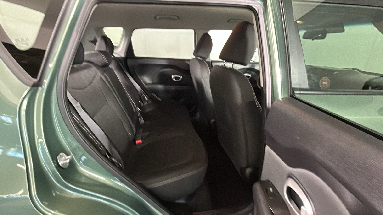 Used 2014 Kia Soul FWD image 33