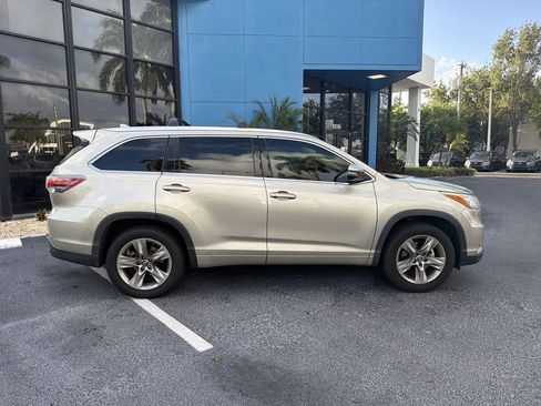 Used 2016 Toyota Highlander Limited Platinum image 9